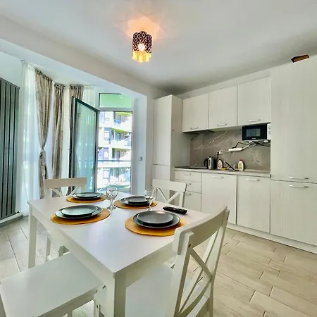 Allezzi Mamaia Nord Apartament